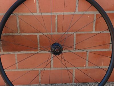 Ruedas dt swiss R 470 center look núcleo shimano HG