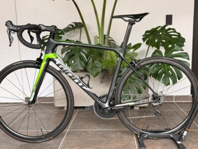 GIANT TCR ADVANCED PRO 1