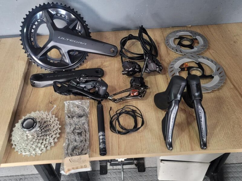 ✅️ Grupo Shimano Ultegra R8170