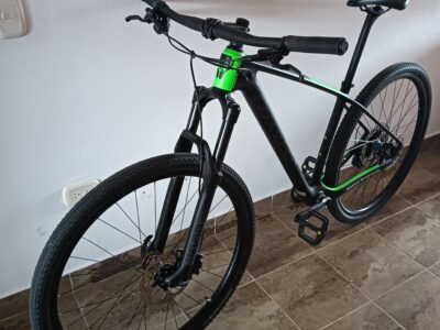 Bicicleta MTB CARBONO