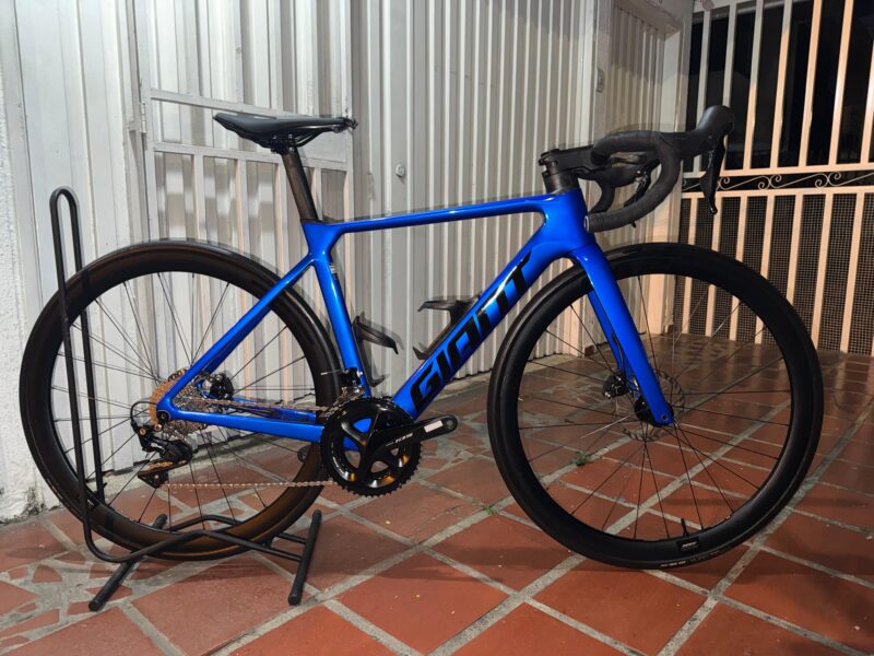 Giant Propel Carbono 2023