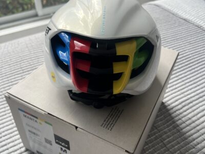 Casco met manta edición pogacar