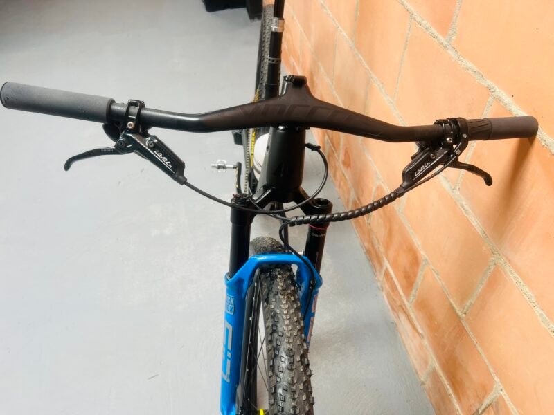 Bicicleta MTB CANYON