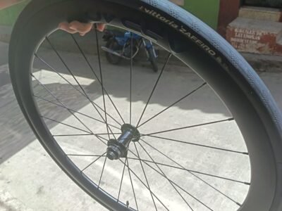 Ruedas gw ARP40 para disco, cassette Shimano 105 de 12v y llantas zafiro 700*28
